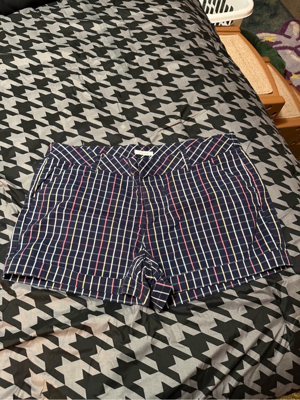 2lot Maurices Navy shorts and Plaid Cotton-Blend Shorts with Multicolor Stripes